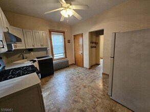 132 Ackerman Ave in Clifton, NJ - Building Photo - Building Photo