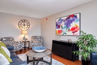 Symphony Place in Syracuse, NY - Foto de edificio - Interior Photo