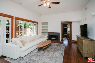 13239 Addison St in Los Angeles, CA - Building Photo - Building Photo