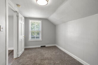 1314 22nd St in Two Rivers, WI - Building Photo - Building Photo