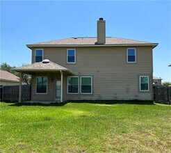 309 Lone Star Blvd in Hutto, TX - Building Photo - Building Photo
