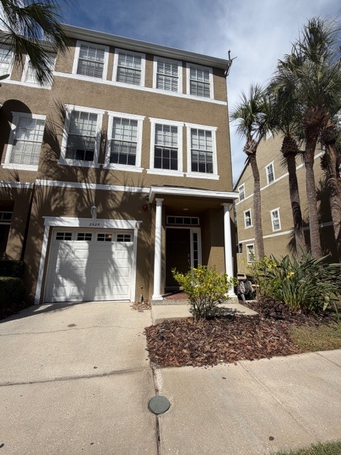 property at 2927 Bayshore Pointe Dr
