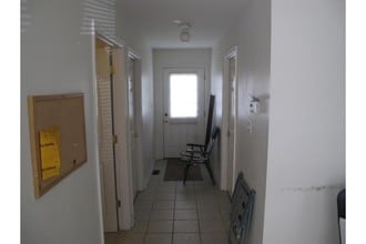 12380 Somerset Ave in Princess Anne, MD - Foto de edificio - Other
