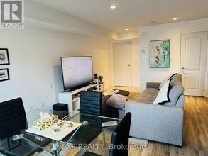 2480-2480 Post Rd in Oakville, ON - Building Photo - Building Photo