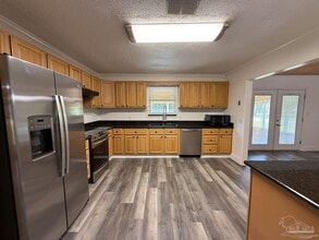5801 Timberline Dr in Milton, FL - Building Photo - Building Photo