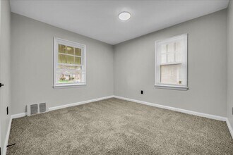 9090 Stahelin Ave in Detroit, MI - Building Photo - Building Photo