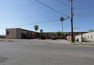 Bellevue Manor in Tucson, AZ - Building Photo - Building Photo