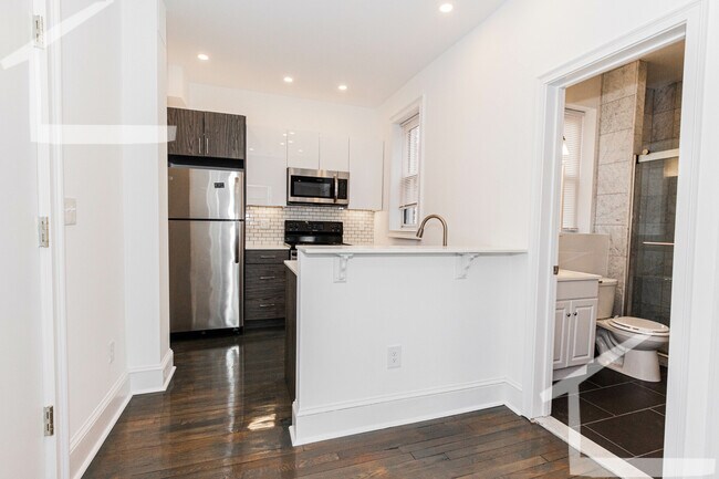 124 Peterborough St in Boston, MA - Building Photo - Building Photo