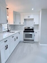 73 Ashton St, Unit 2 Floor in Pawtucket, RI - Building Photo - Building Photo