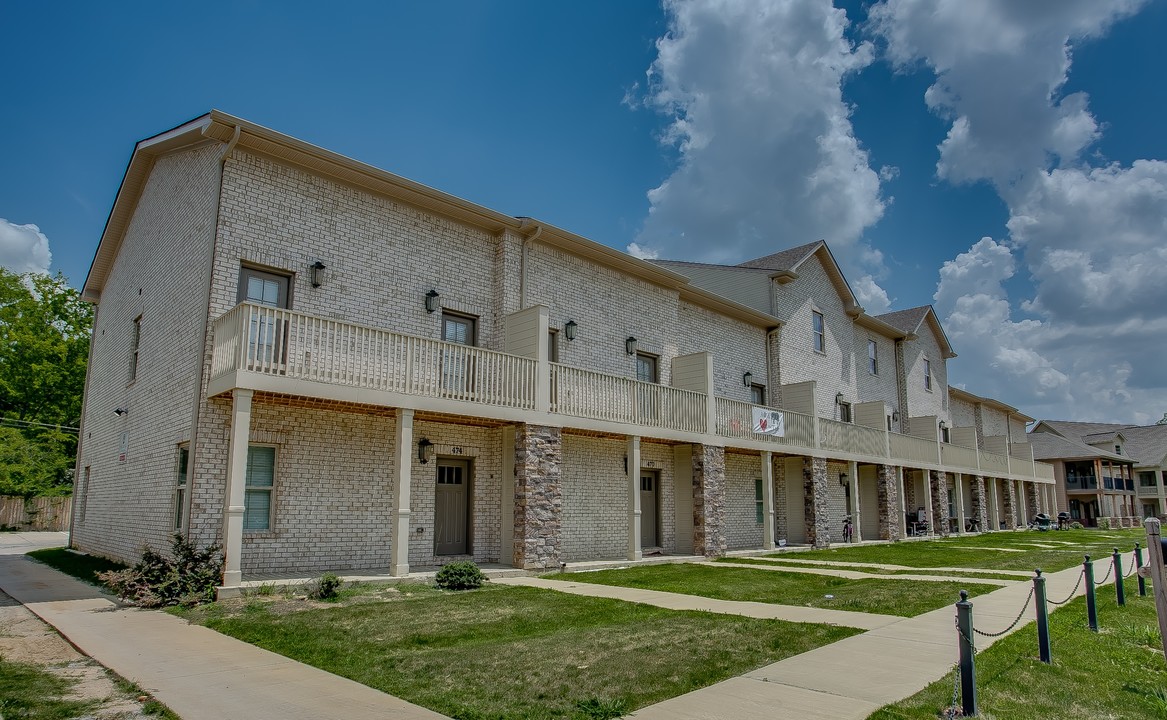 403 Meador Townhomes in Tuscaloosa, AL - Building Photo