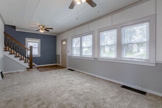 1215 N 10th St in Beatrice, NE - Building Photo - Building Photo