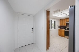 3078 Eastland Blvd in Clearwater, FL - Building Photo - Building Photo