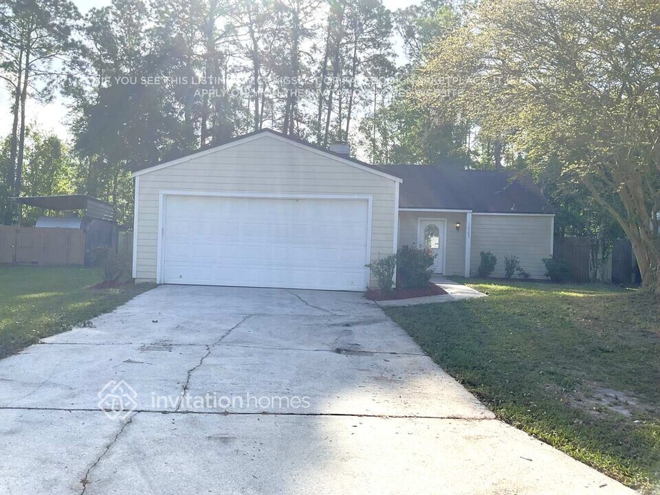 10393 Arrow Lakes Dr E in Jacksonville, FL - Building Photo