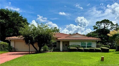2361 SW Starling Dr in Palm City, FL - Building Photo - Building Photo