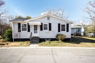 300 West St. in Apex, NC - Building Photo