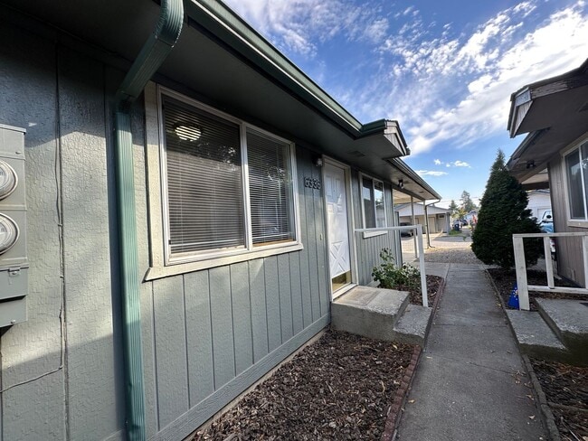 property at 6336 N Crestline St