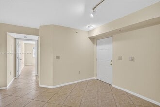 3613 NW Mediterranean Ln, Unit 206 in Jensen Beach, FL - Building Photo - Building Photo