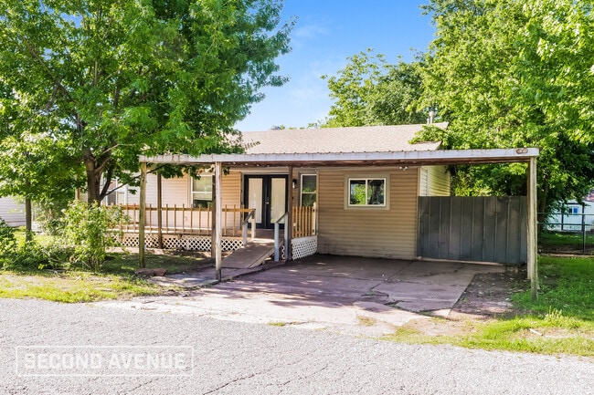 property at 4324 SE 39th St