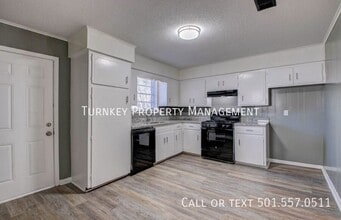 202 Overland Trail in Jacksonville, AR - Building Photo - Building Photo