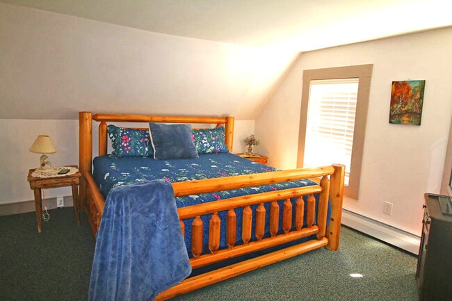 2820 E Conway Rd, Unit Bears Den in Center Conway, NH - Foto de edificio - Building Photo