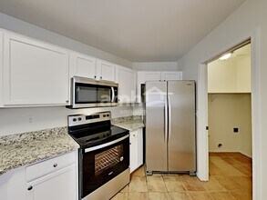 2165 W Burlwood Way in Tucson, AZ - Building Photo - Building Photo
