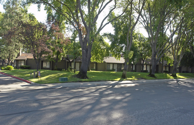 NSC Properties Apartments in Stockton, CA - Foto de edificio - Building Photo