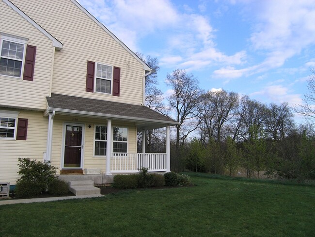 property at 211 Prairie Ct