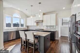 114 Sweetwater Wy in Malvern, PA - Building Photo - Building Photo