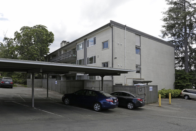 2500 81st Ave SE in Mercer Island, WA - Foto de edificio - Building Photo