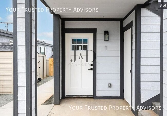 6750 N Elman St in San Diego, CA - Building Photo - Building Photo