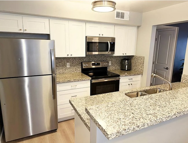 property at 750 Del Verde Cir