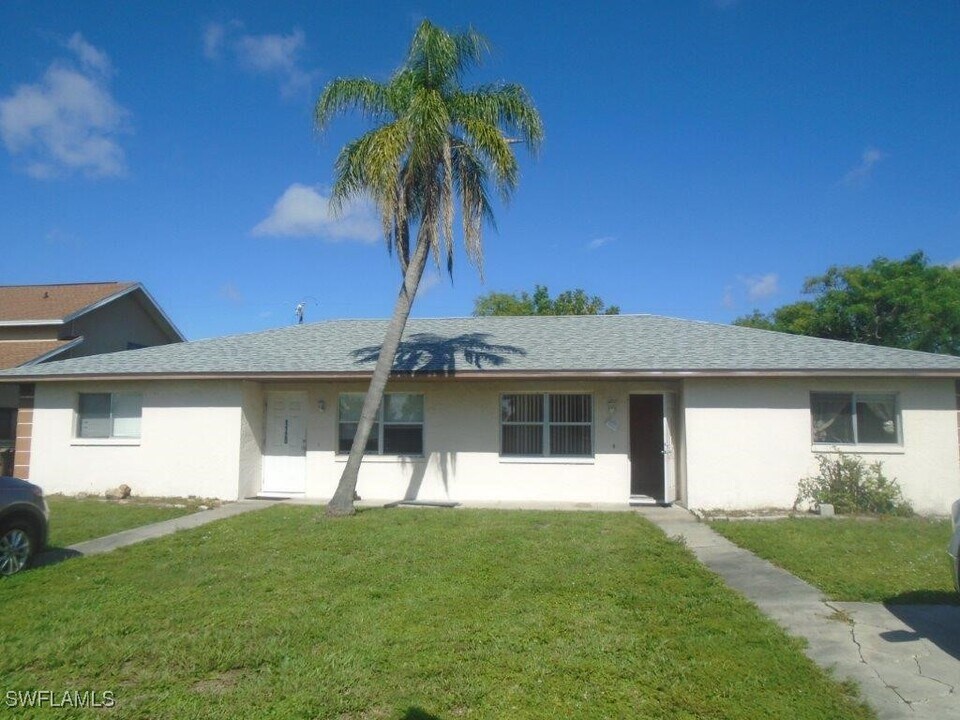 1118 SE 6th Ave in Cape Coral, FL - Building Photo