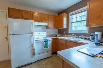 5510 Old Mill Ct in Indianapolis, IN - Building Photo - Building Photo