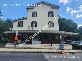 205 N Main St