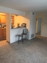 Arlington Apartments in Hobart, IN - Building Photo