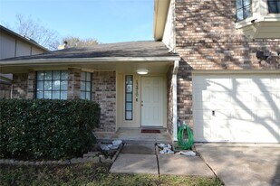 12410 Meadow Briar Dr in Stafford, TX - Building Photo