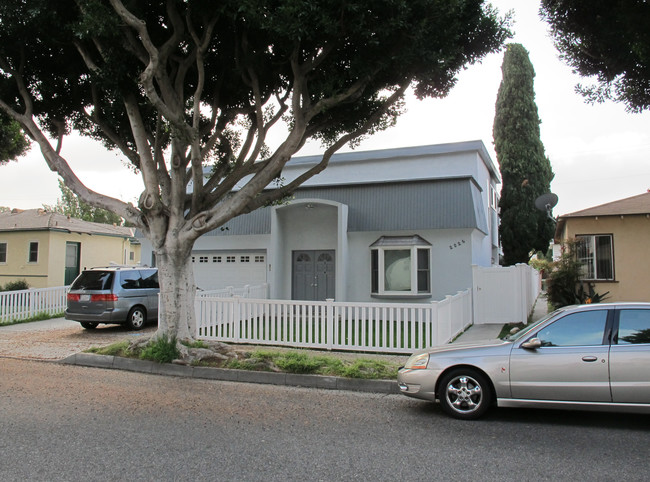 2026 Oak St in Santa Monica, CA - Building Photo - Building Photo