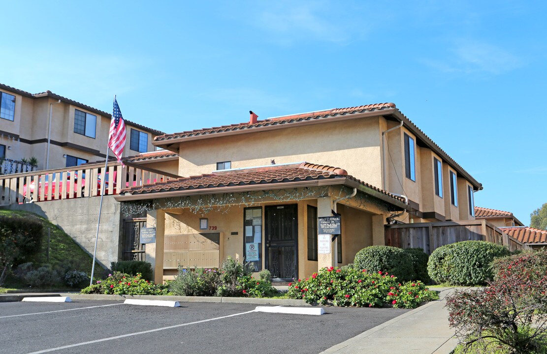 739-745 San Pablo Ave in Pinole, CA - Building Photo