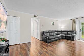 15500 Horseshoe Ln in Woodbridge, VA - Building Photo - Building Photo