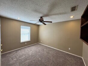 6415 13th St in Lubbock, TX - Building Photo - Building Photo