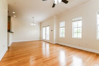 6525 Quiet Pool Ct in Apollo Beach, FL - Building Photo - Building Photo