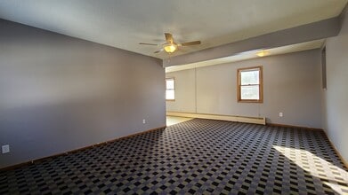 902 N Hamilton St in Saint Croix Falls, WI - Building Photo - Building Photo