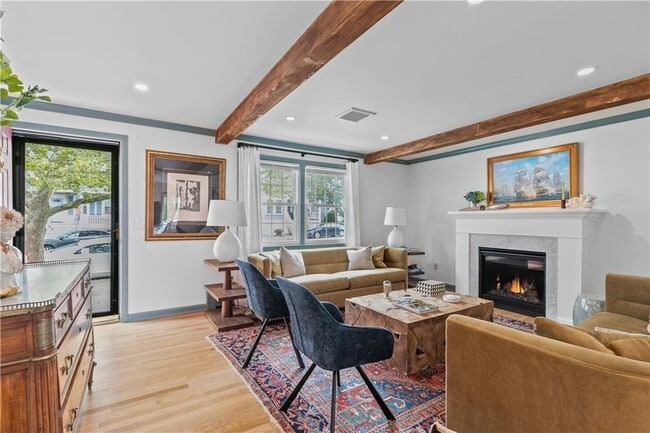 1 Narragansett Ave in Newport, RI - Building Photo - Building Photo