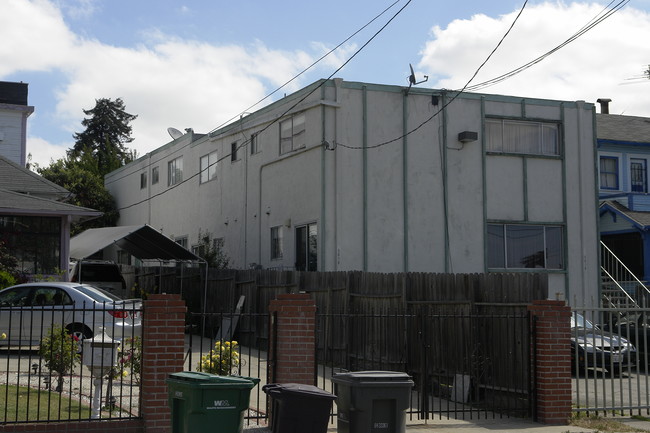 5018 Melrose Ave in Oakland, CA - Building Photo - Building Photo