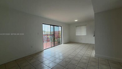 341 NW 109th Ave in Miami, FL - Building Photo - Building Photo