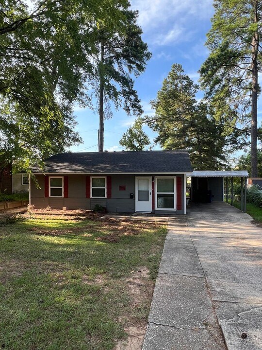 2825 Smithfield Rd in Shreveport, LA - Building Photo