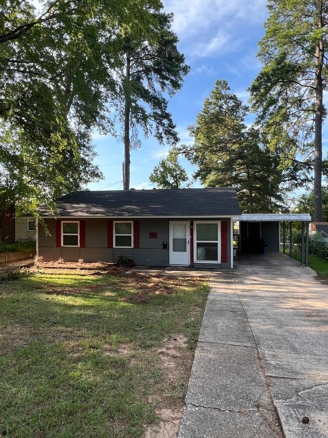 property at 2825 Smithfield Rd