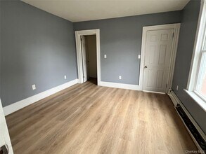 761 Main St in Arlington, NY - Building Photo - Building Photo