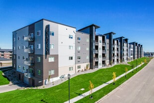 The Haven on Veterans in Fargo, ND - Building Photo