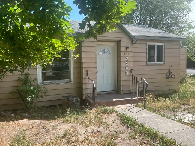property at 2149 Fairview Ave